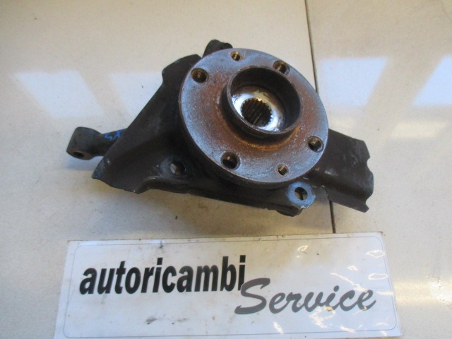 SCHWENKLAGER LINKS / RADNABE MIT LAGER VORNE OEM N. 7770985 GEBRAUCHTTEIL LANCIA Y (2000 - 2003) BENZINA HUBRAUM 12 JAHR. 2002