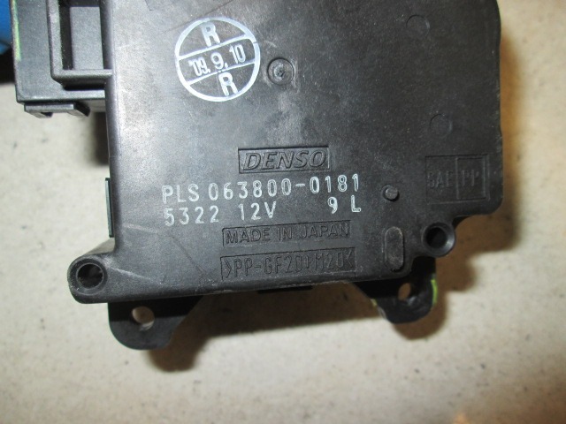 SATZ KLEINTEILE/STELLHEBEL KLIMAGERAT OEM N. 0638000181 GEBRAUCHTTEIL TOYOTA URBAN CRUISER (2009 - 2014) DIESEL HUBRAUM 14 JAHR. 2009