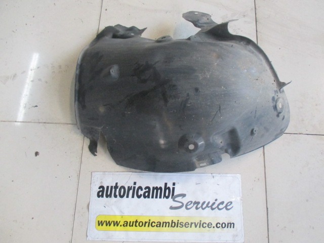 ABDECKUNG RADHAUS VORNE OEM N. 8200136723 GEBRAUCHTTEIL RENAULT SCENIC/GRAND SCENIC (2003 - 2009) DIESEL HUBRAUM 19 JAHR. 2003