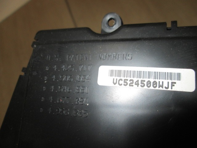 BORDCOMPUTER OEM N. VC524500WJF GEBRAUCHTTEIL JEEP GRAND CHEROKEE (1999 - 04/2005) BENZINA/GPL HUBRAUM 47 JAHR. 2000