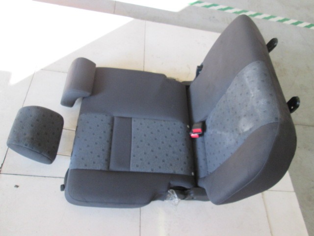 SITZ HINTEN OEM N. 16812 SEDILE SDOPPIATO POSTERIORE TESSUTO GEBRAUCHTTEIL HYUNDAI GETZ (2002 - 02/2006) DIESEL HUBRAUM 15 JAHR. 2005