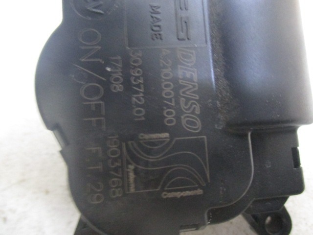 SATZ KLEINTEILE/STELLHEBEL KLIMAGERAT OEM N. 1903768 GEBRAUCHTTEIL OPEL CORSA D (2006 - 2011) DIESEL HUBRAUM 13 JAHR. 2009