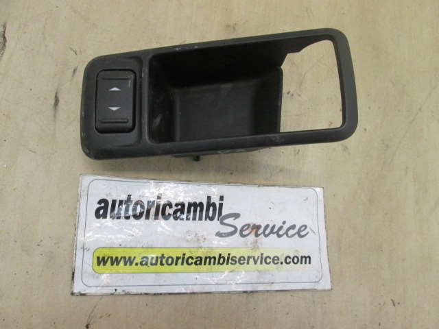 RUCKSEITE OEM N. 3M51-226A36-ADW GEBRAUCHTTEIL FORD CMAX MK1 (10/2003 - 03/2007) DIESEL HUBRAUM 16 JAHR. 2005